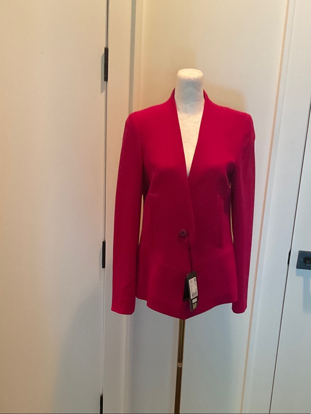Escada Vibrant Fuchsia Single-Button Blazer